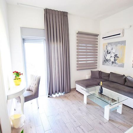 Rothschild 1929 Luxury Apartments Hotel Haifa Buitenkant foto