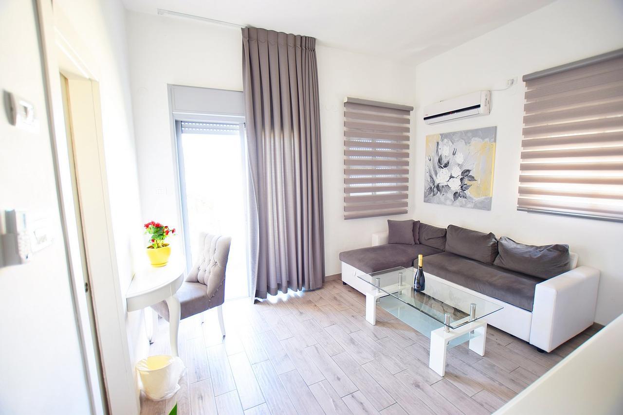 Rothschild 1929 Luxury Apartments Hotel Haifa Buitenkant foto