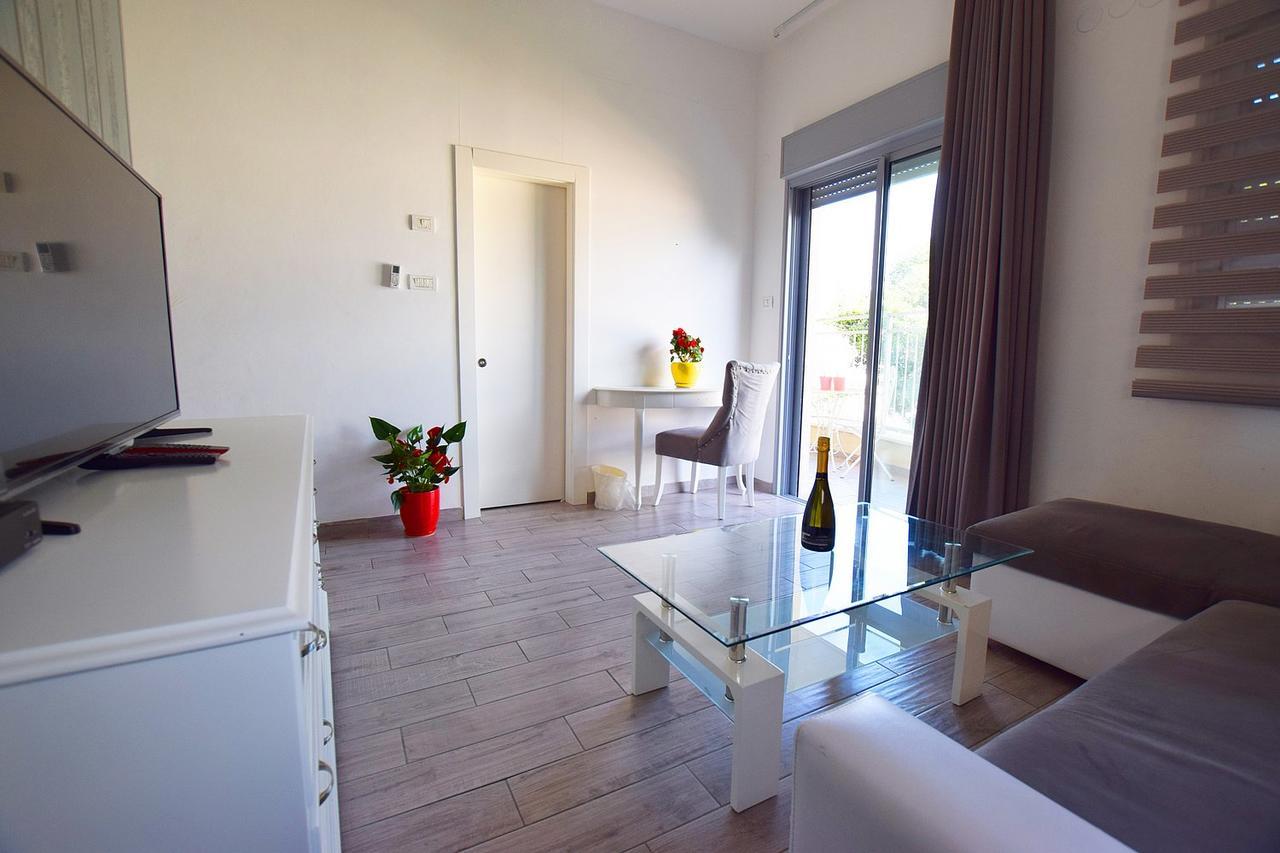 Rothschild 1929 Luxury Apartments Hotel Haifa Buitenkant foto